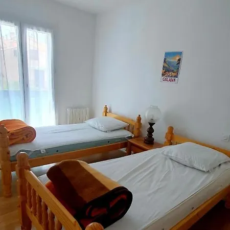 Pause Catalane Apartman *